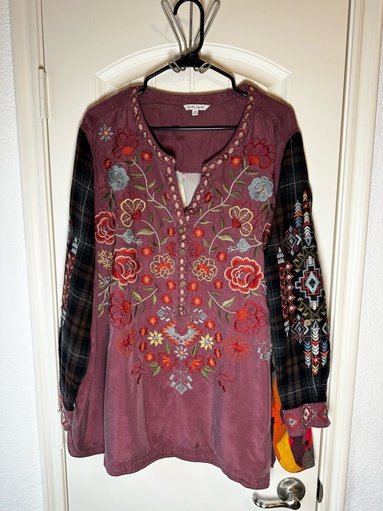 John Mark Tops - John Mark Women's Gorgeous Embroidered Multi-color Vibrant Floral Tunic size 3X